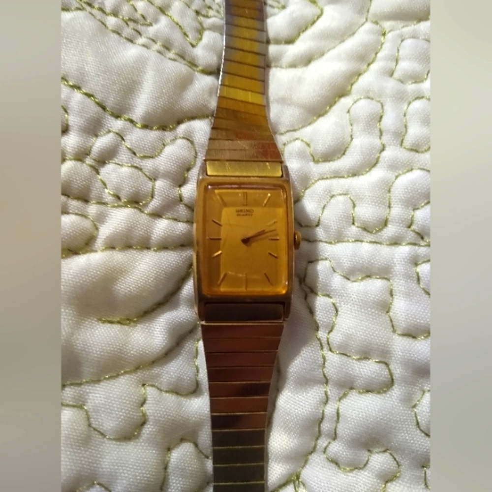 Seiko 1985 Vintage Stainless Steel Goldtone Watch